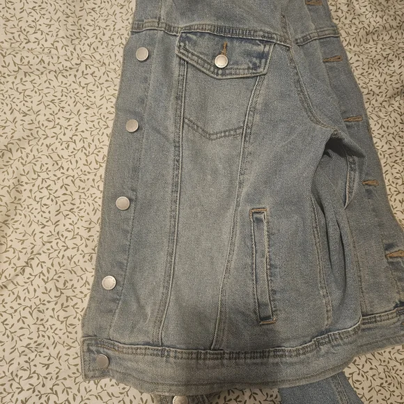 Universal Thread Light Blue Denim Freeborn Jacket - Picture 3 of 4